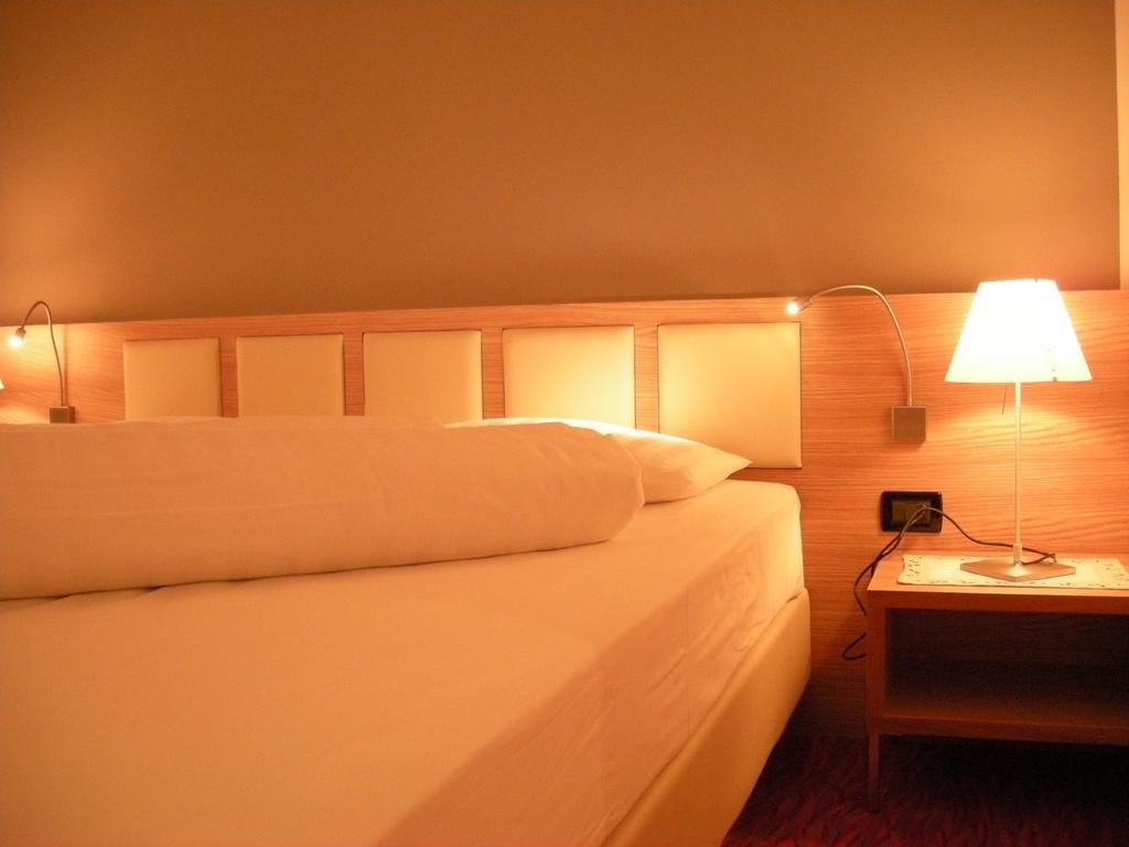 Hotel Cevedale Living Romance Hotel Cogolo Quarto foto